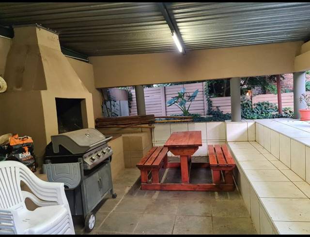 4 BEDROOM HOUSE FOR SALE IN SINOVILLE